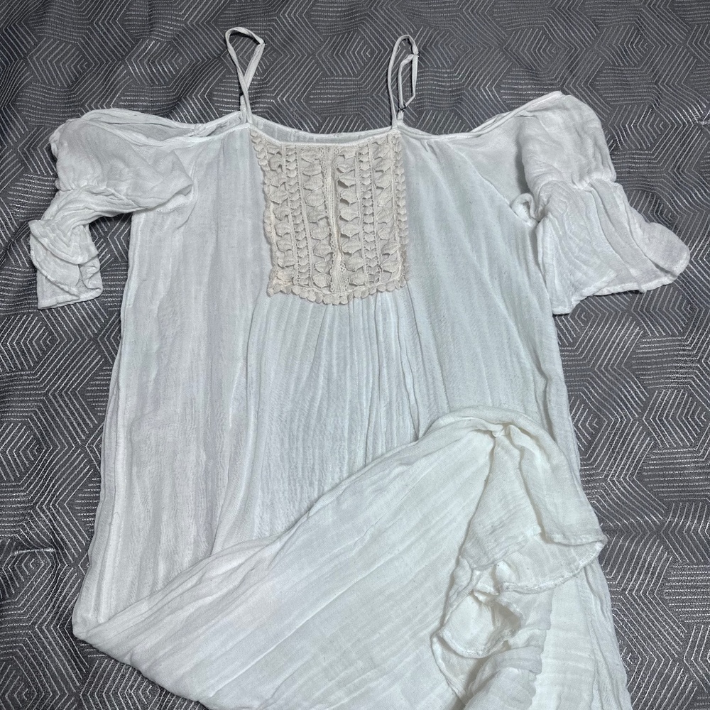 White off the shoulder dress - Picture 1 of 1